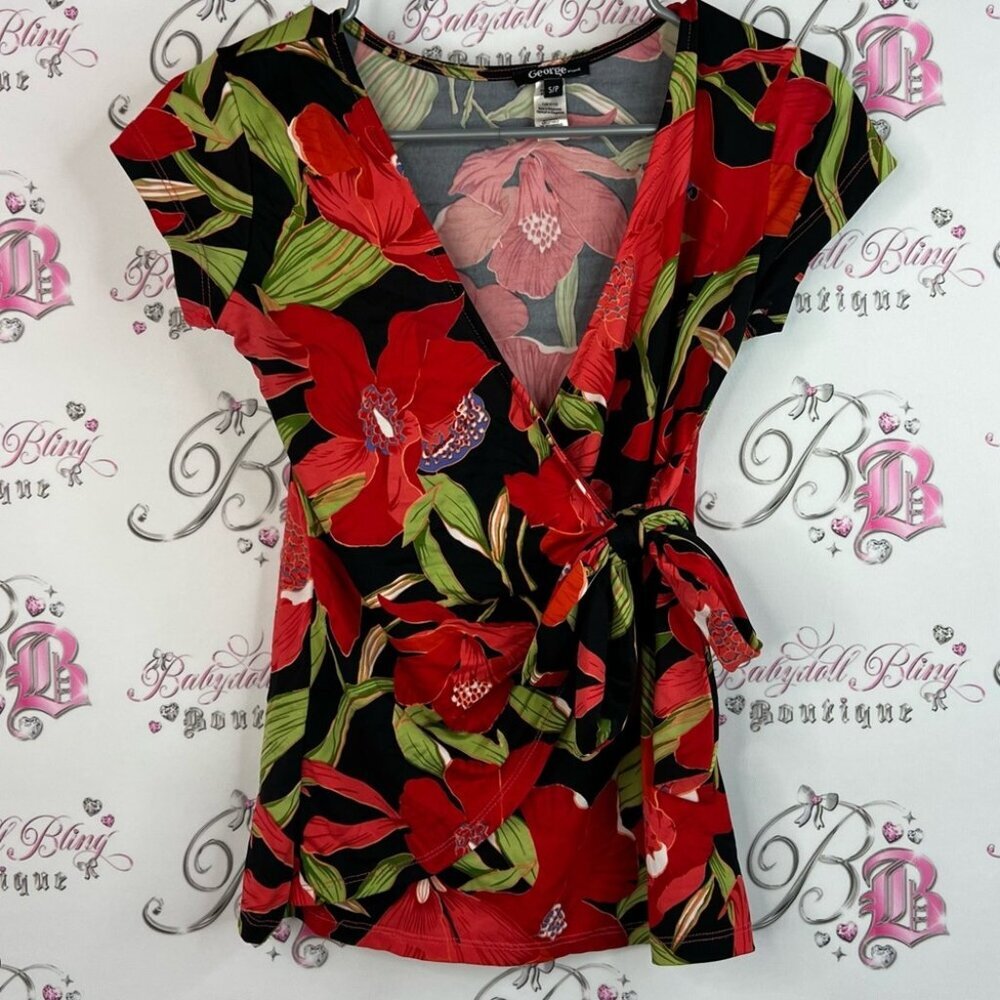 George tshirt tie up y2k flowers tropical Red and Green Floral Wrap Blouse